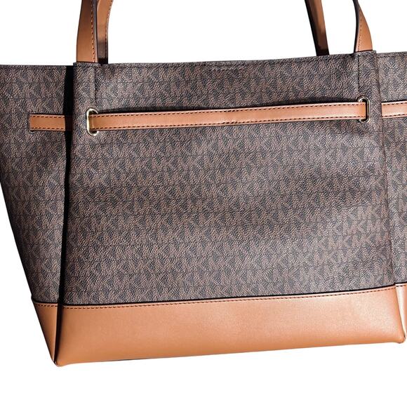 Michael Kors Reed MK Signature Large Belted Shoulder Tote Bag, NWT - Picture 5 of 10